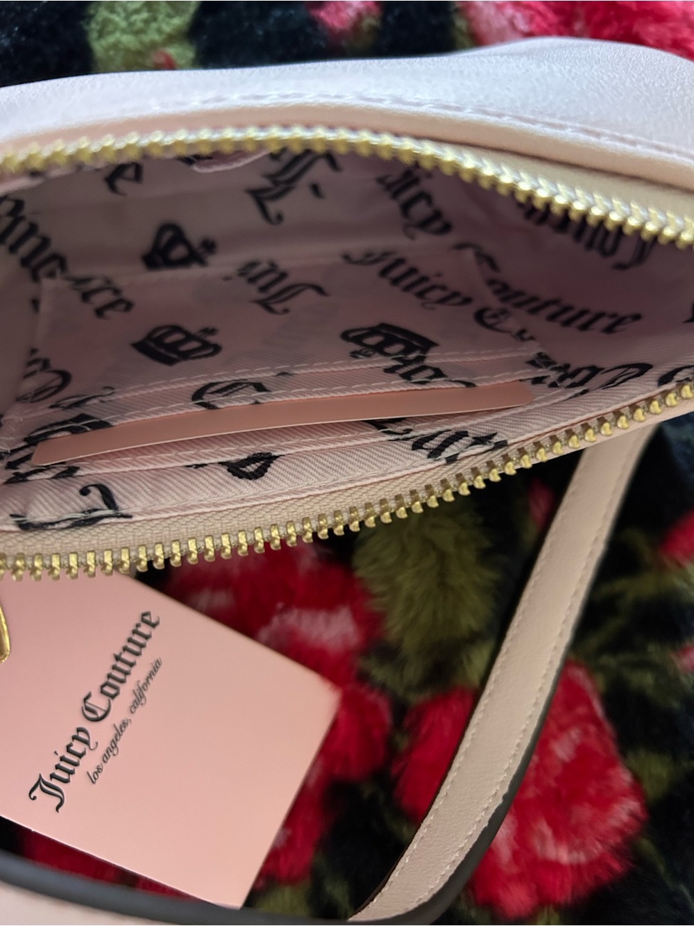 Juicy Couture Sage Green and Baby Pink Faux Leather “Royal to Convertible Baguet - Picture 11 of 15